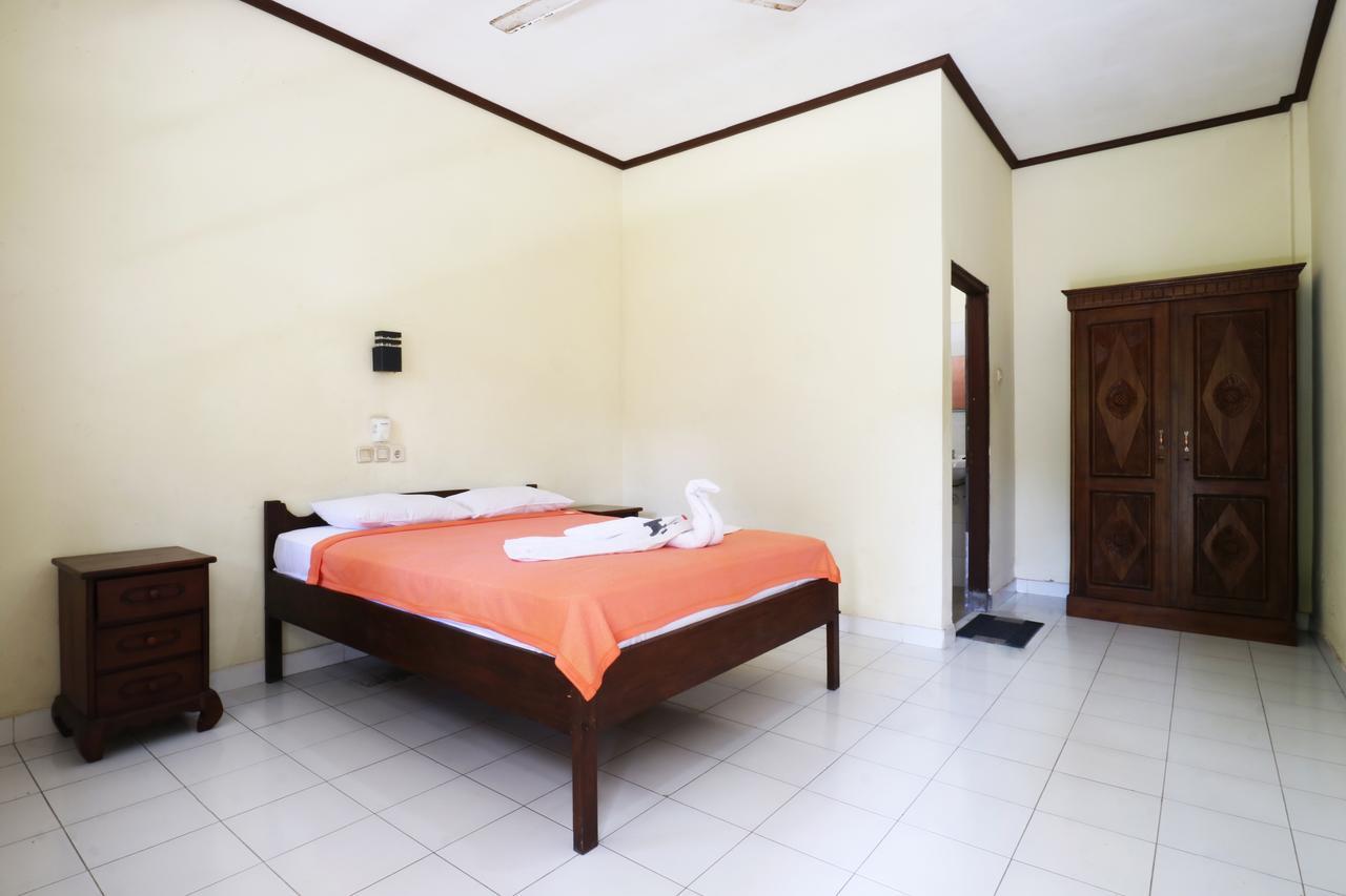 Mekar Jaya Bungalows Kuta  Exterior photo